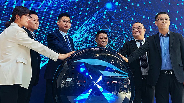 2024上海Chinaplas展会：湖南宏晔新材料与万华化学签订回收聚碳酸酯战略合作协议